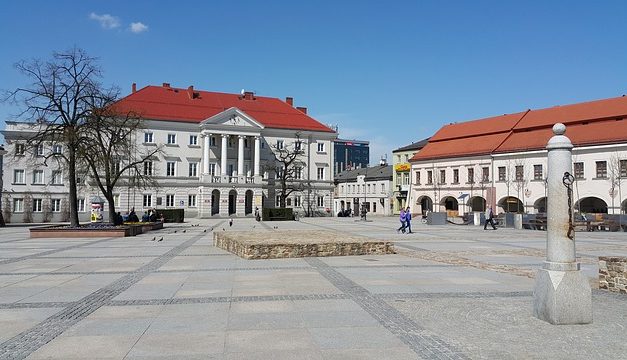 W piątek otwarcie pierwszej pasieki miejskiej w Kielcach. Będzie transmisja w TVP2 | Pszczoly.eu